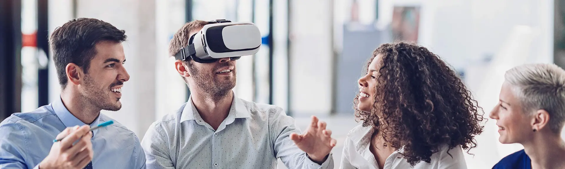 Virtual Reality-Entwicklung - Titelbild